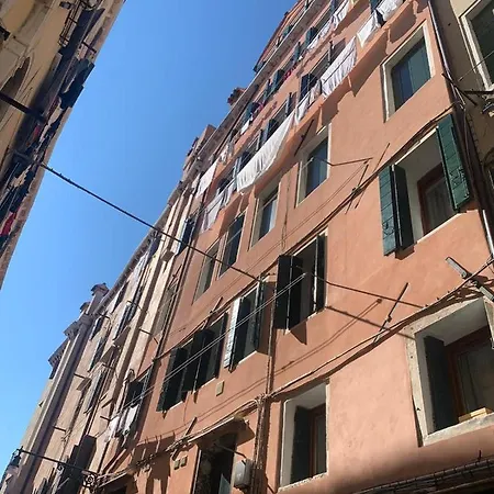Appartement La Casa Di Emily Venetië